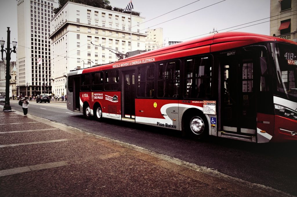 Bus Street City Road Vehicle - flaviodegodoi / Pixabay